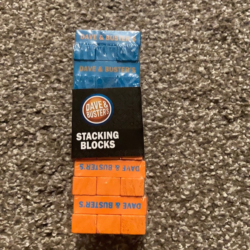 Dave & Busters mini stacking blocks *NEW*
